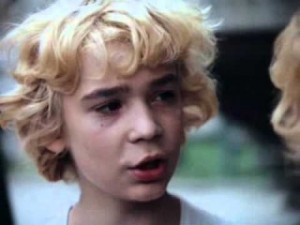 Кадр из фильма "Приключения Электроника" Кадр из фильма "Приключения Электроника"